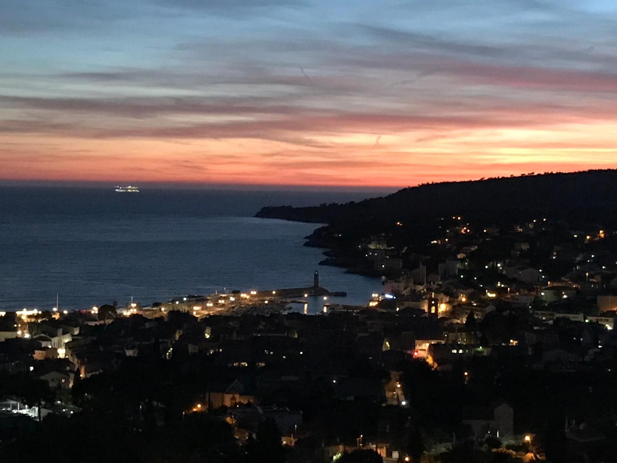 T2 A Cassis Vue Mer De Reve Exterior photo